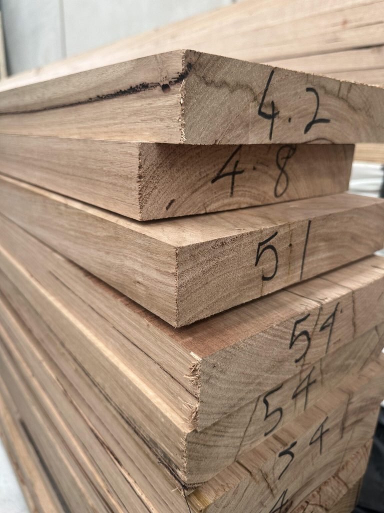 F17 KD Hardwood 240×45