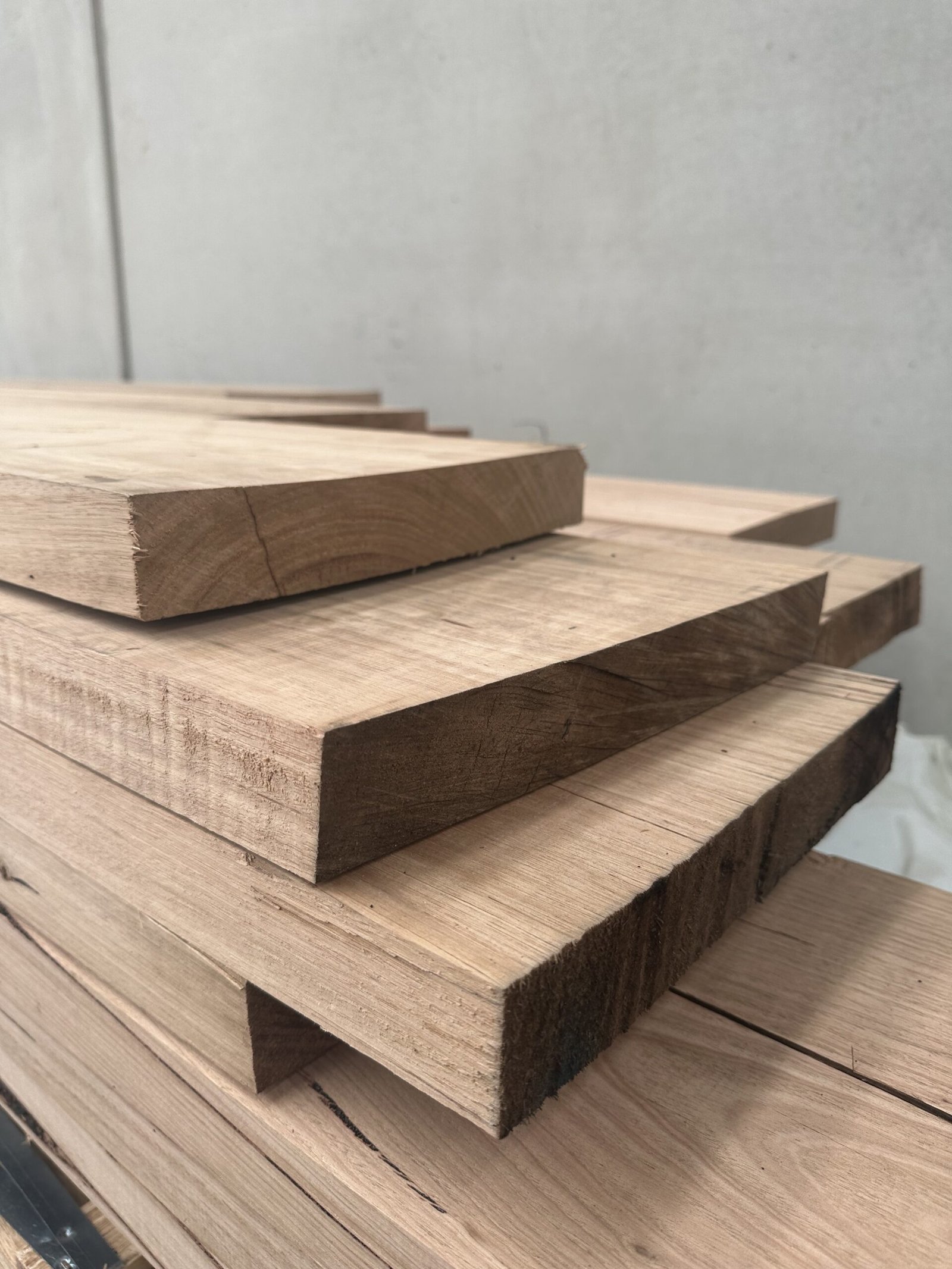 F17 KD Hardwood 290x45 - Image 2